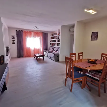 Nera Апартаменты *